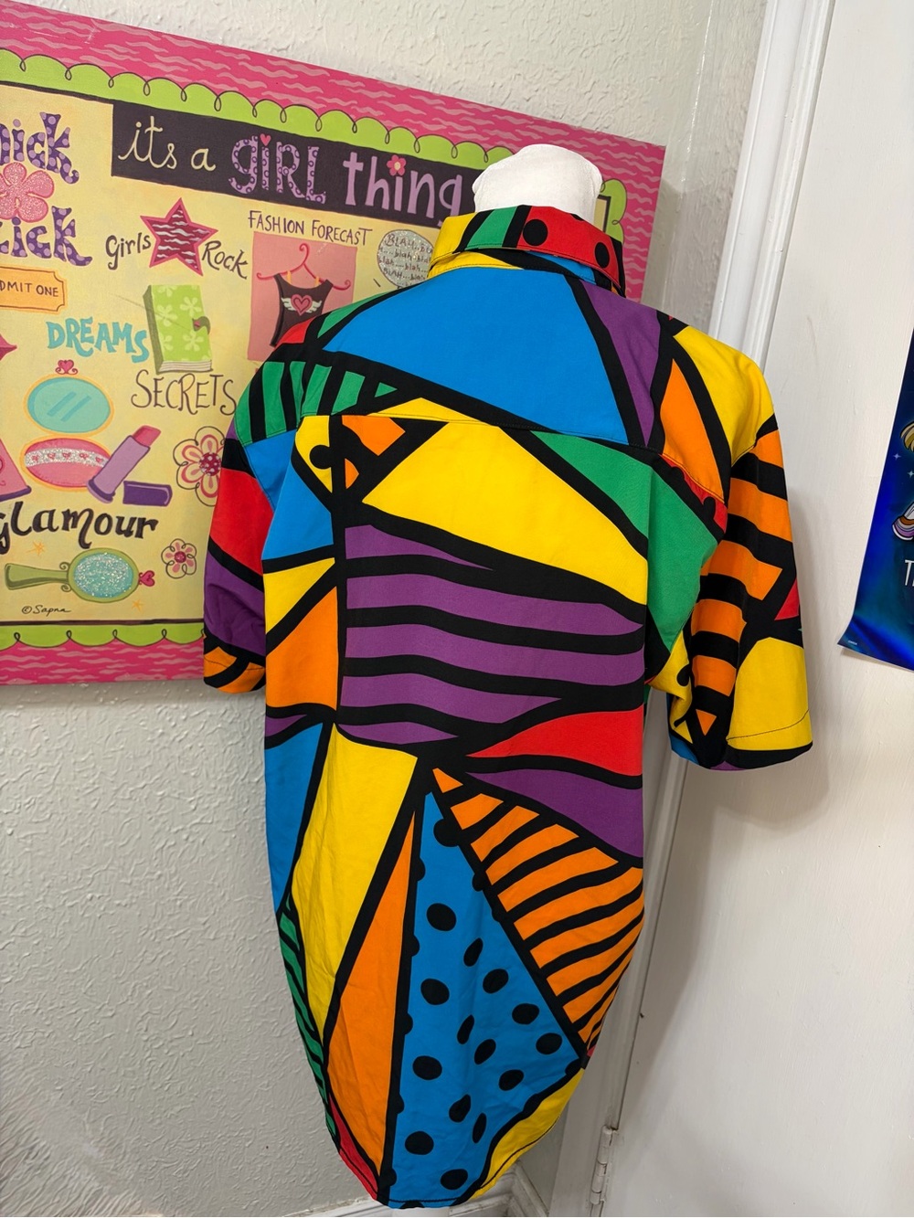Multicolor Geometric Button-Up Shirt - Picture 2 of 3